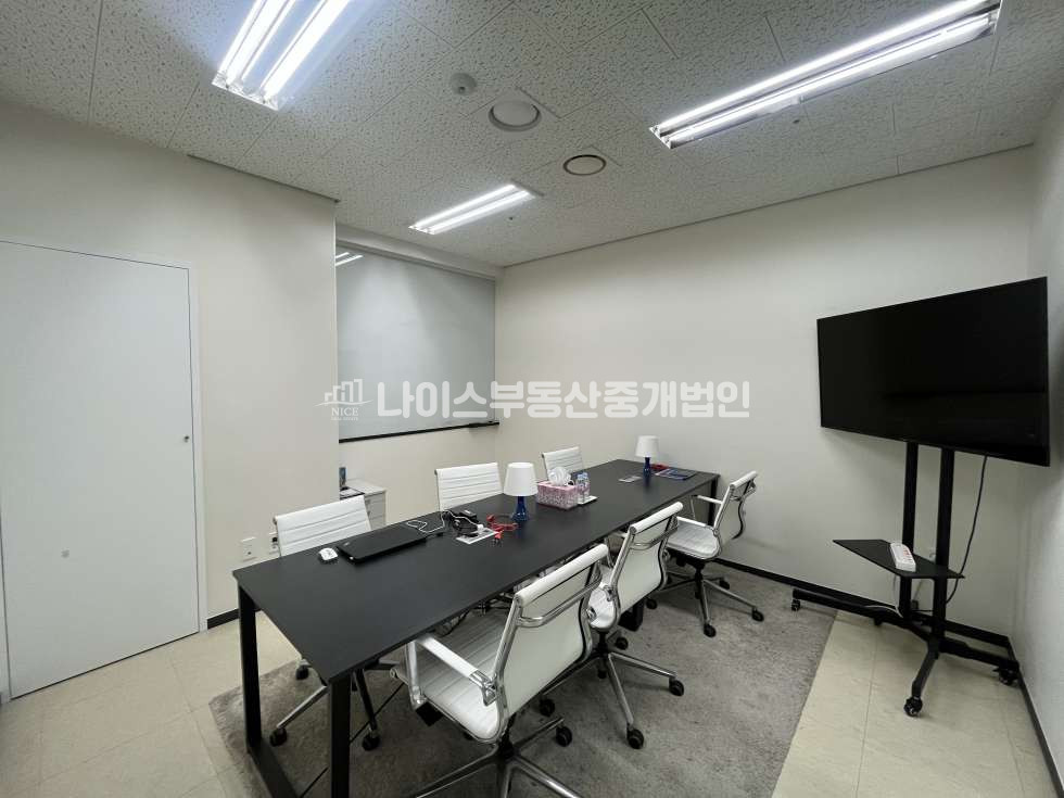 서울 송파구 문정동 실35P,문정역 직통연결 인테리어 월세 매물번호 10027 사진 1