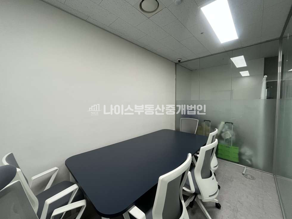 서울 송파구 문정동 귀한 50평대 임대 인테리어 사무실 월세 매물번호 10018 사진 1
