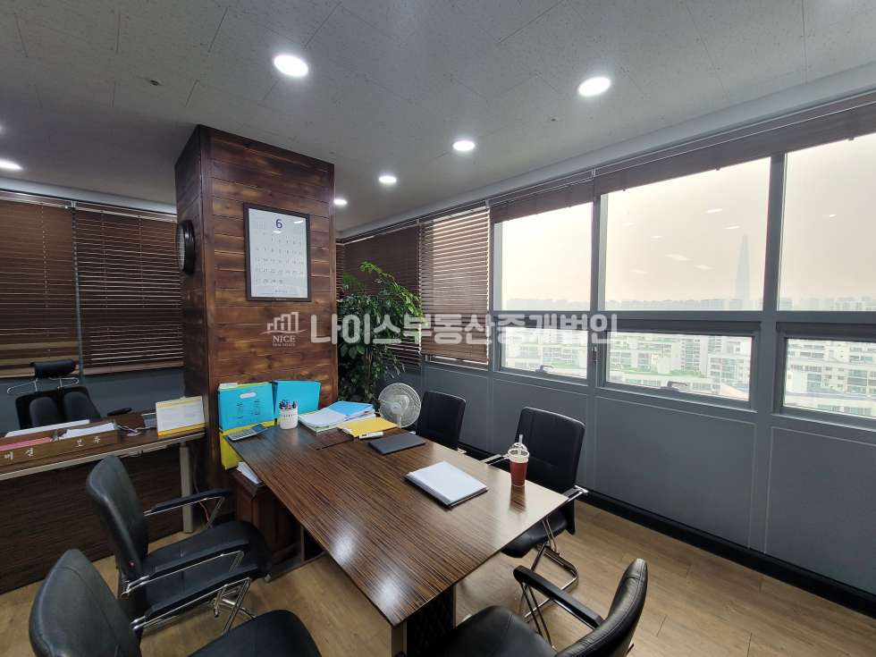 서울 송파구 문정동 실55p,고층 롯데타워뷰 월세 매물번호 10057 사진 1