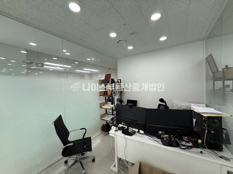 서울 송파구 문정동 주차3대,특 A급 풀인테리어, 신축 사무실 월세 매물번호 10107 사진 4